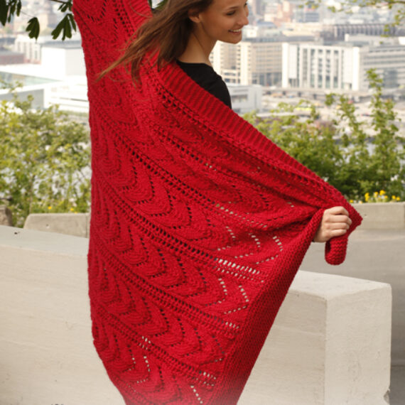 Rosolaccio Blanket by DROPS Design