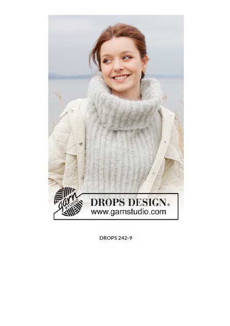 Autumn Winds Neck Warmer by DROPS Design - Image 3