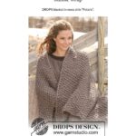 Bubble Wrap blanket by DROPS Design